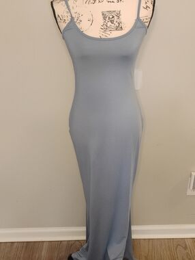 Sleek Scoop Neck Maxi Dress in Light Blue
